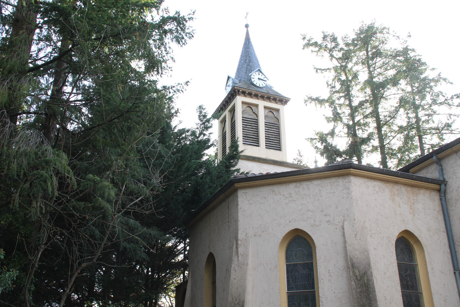 Le clocher de l'église Saint-Léger